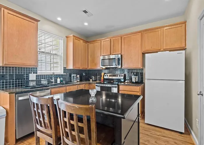 Peaceful, Townhome In Hope Valley Farms