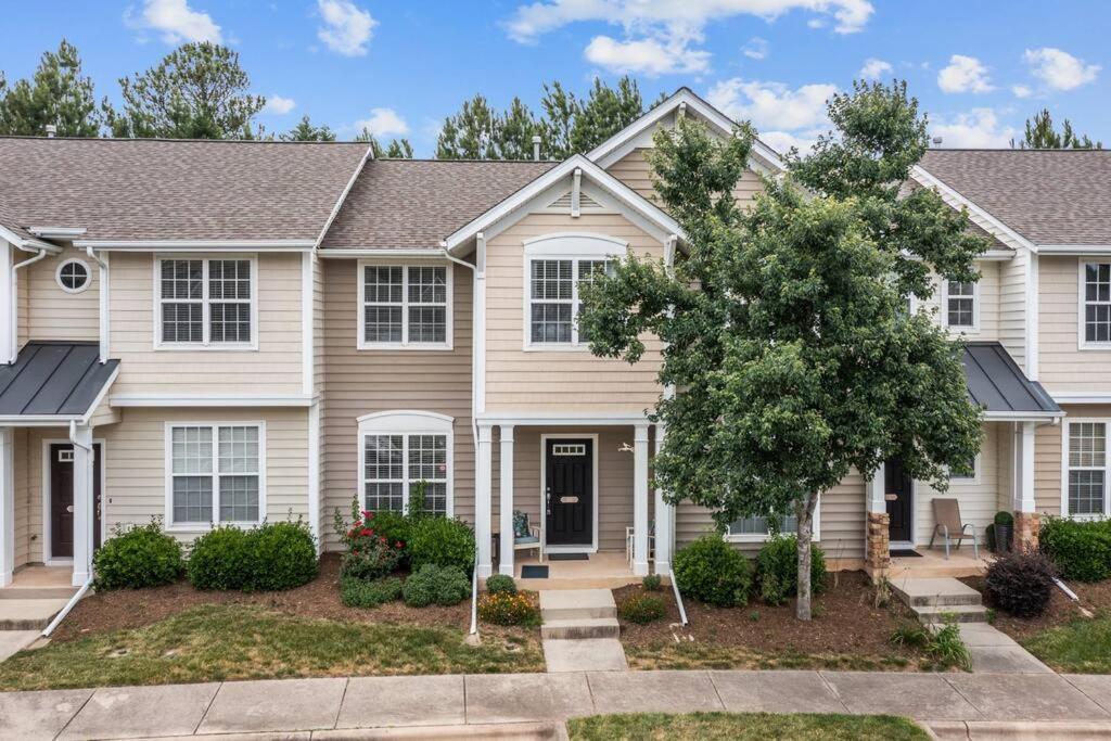 Peaceful, Townhome In Hope Valley Farms Appartement